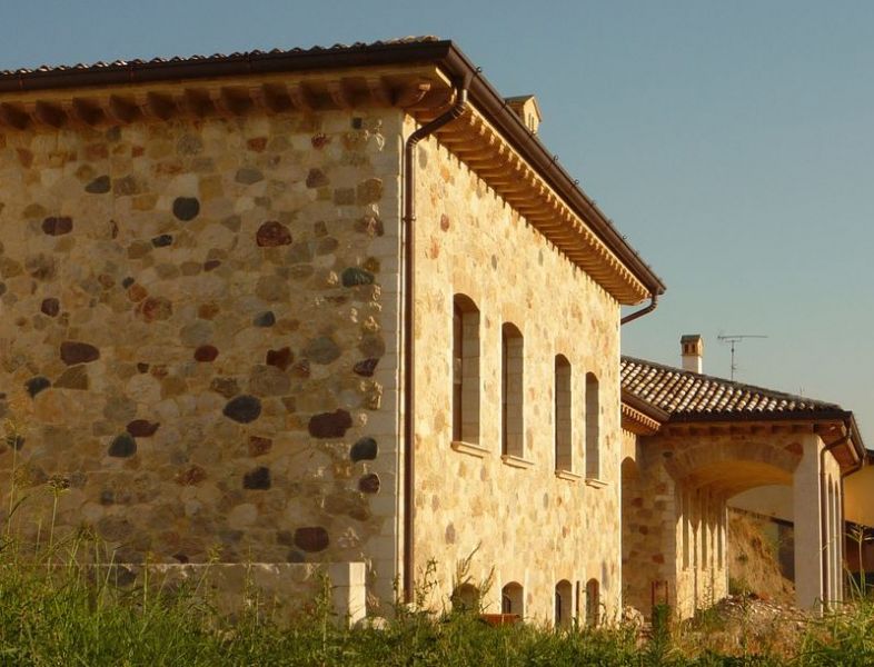 muri in pietra di recupero